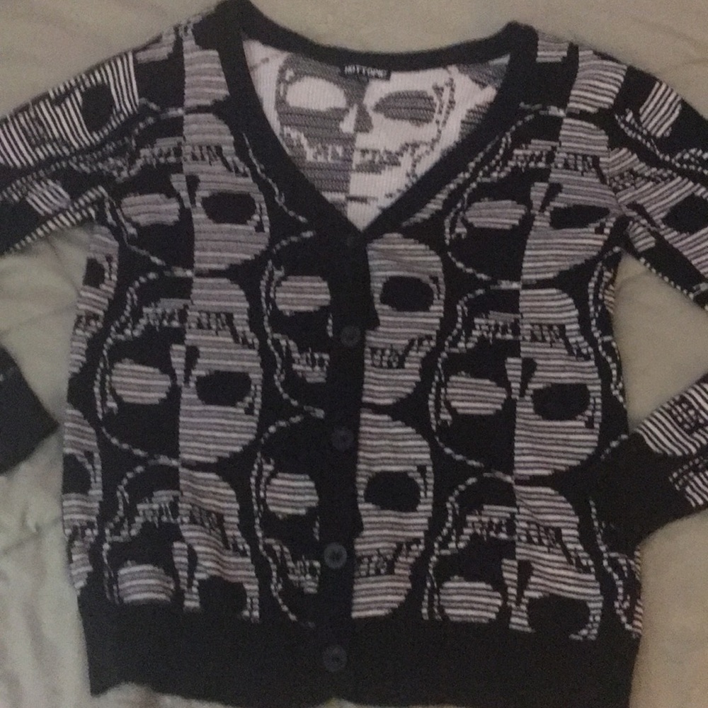 Hot Topic Skulls Cardigan Sweater Medium
